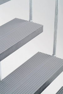 Dolle_Treppenstufe_Trimax_grau_004033005001004001_1.JPEG