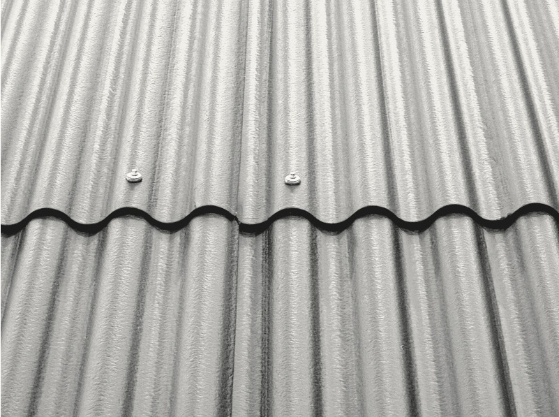 Eternit_Wellplatte_Profil_8_mit_Eckenschnitt_hellgrau_W202_004004006002001001001_1.JPEG