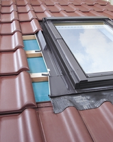 Fakro_Eindeckrahmen_EZV-A_profilierte_Eindeckung_004018002003001001_1.JPEG