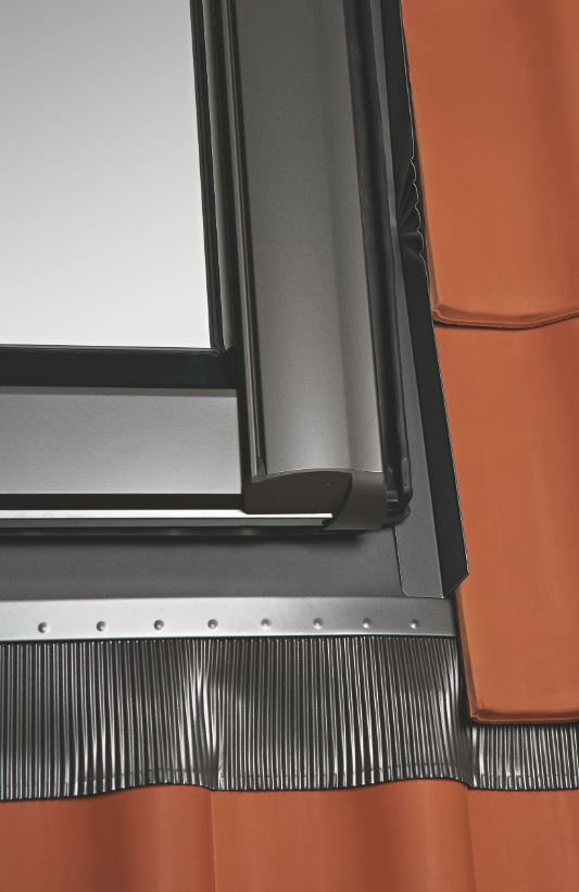 Roto_Designo_Eindeckrahmen_Ziegel_Pfanne_EDZ_004019050001001001_1.JPEG