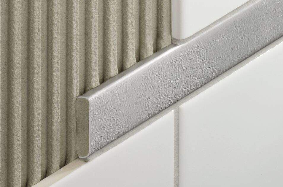 Schlueter_Designline-EB_DL_625_EB_Borduerenprofil_2_5_m_Edelstahl_V2A_gebuerstet_005001009001020_1.JPEG
