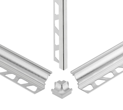 Schlueter_Dilex-AHK_E_90Q_ACG_Aussenecke_90°_fuer_Quadec-Anschluss_Alu_chrom_glaenzend_eloxiert_005001031034260_1.JPEG