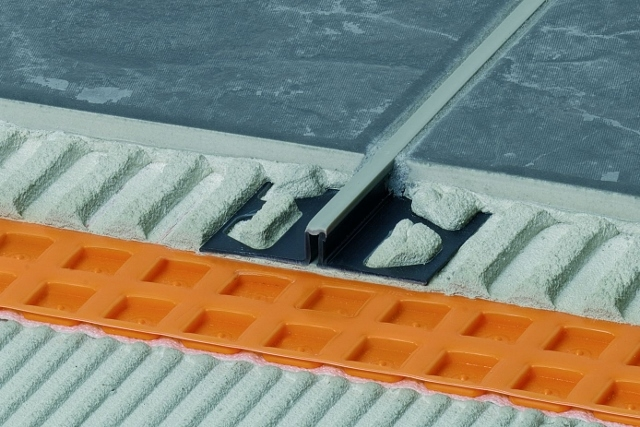 Schlüter Dilex-BWS Bewegungsfugenprofil PVC/CPE pastellgrau 2,5 m