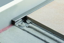Schlueter_Dilex-EKSA_Anschlussprofil_Edelstahl_V2A_hellbeige_2_5_m_005001031017200001_1.JPEG