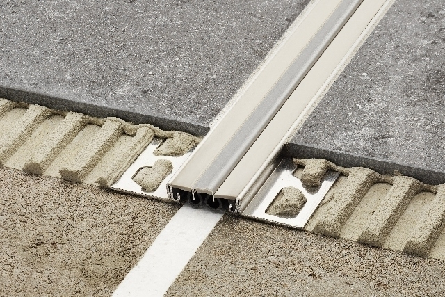 Schlüter Dilex-EKSBT 30 V4A Bautrennfugenprofil Edelstahl steingrau 2,5 m