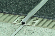 Schlueter_Dilex-EKSN_Bewegungsprofil_Edelstahl_V2A_grau_2_5_m_005001031015100001_1.JPEG