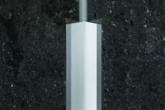 Schlueter_Eck-KI_Edelstahl_Eckprofil_V2A_Innenecke_aufklebbar_1_5_m_15x15_mm_005001010003001_1.JPEG