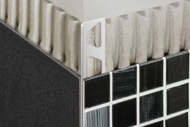 Schlüter Finec E Abschlussprofil 2,5 m Edelstahl V2A