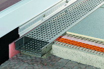 Schlueter_Troba_Line_TLG_Edelstahl_Drainagerinne_geschlossen_B=110_mm_1_5_m_Laenge_005001004002420001_1.JPEG