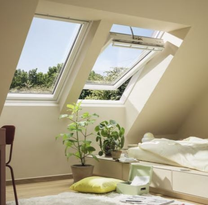 Velux_GGU_0066_22_Elektro-Schwingfenster_230_V_Energie_Plus_004011001017001001_1.JPEG