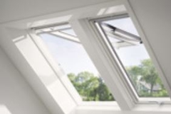 Velux_GPL_2066_Klapp-Schwing-Fenster_Energie_Plus_Holz_weiss_lackiert_004011001004110001_1.JPEG