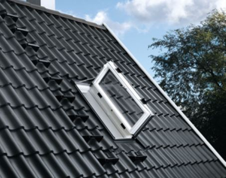 Velux_GXU_0066_Energie_Plus_Dachausstieg_mit_Tuerfunktion_004011001012030001_1.JPEG