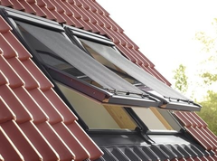 Velux_MML_5060_Aussen-Markise_Tageslicht_Netz_schwarz_elektrisch_004011009007049_1.JPEG