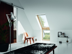Velux_VFE_3070_Zusatzelement_Wand_Thermo_klar_lackiert_004011004001130001_1.JPEG